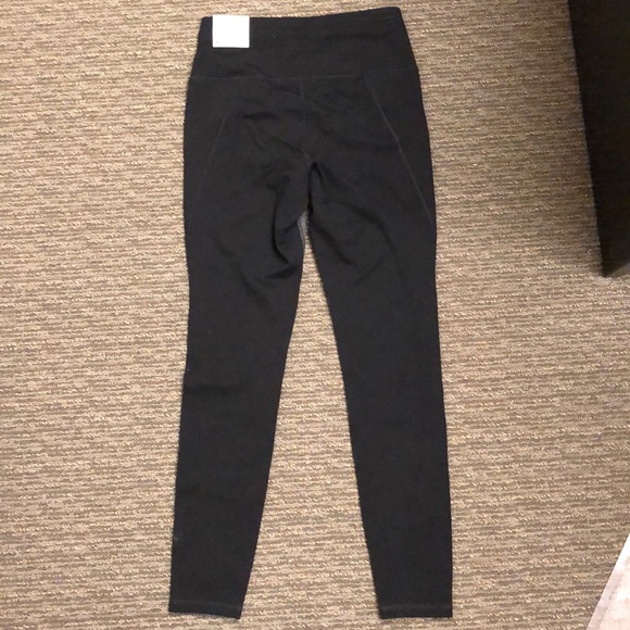 Old navy active leggings - Picture 4 of 5
